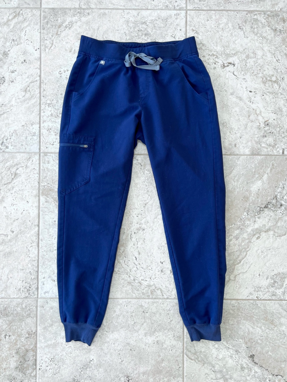 FIGS Women's Zamora Jogger Scrub Pants Navy Blue (PO# 3214), size Small